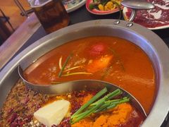 -沸炉重庆老火锅(军事博物馆店)