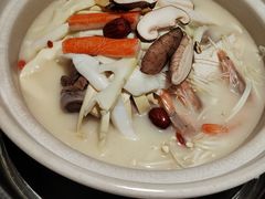 -三人行骨头王火锅(长寿店)