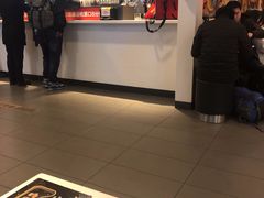 -麦当劳(汉口火车站候车室店)