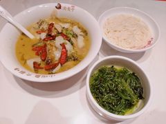 酸菜小鱼-渝是乎酸菜鱼·川渝小炒(新世界百货望京店)