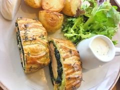 -ROAST coffee & eatery