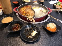 鸳鸯锅底-成都玉林串串香(世纪港湾店)