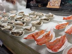 -雍容荟帝王蟹活龙虾展台自助(IFS黑金店)