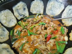 -六州府地锅鸡·农家菜·龙虾(未来科技城店)