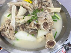 招牌骨头煲-凤城康记饭店
