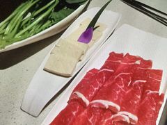 -海底捞火锅鲜切牛肉主题店(长寿路店)
