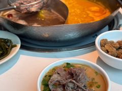 牛骨番茄鸳鸯锅-左庭右院鲜牛肉火锅(新梅广场店)