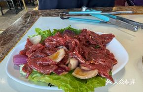 Hand-Cut Fresh Beef