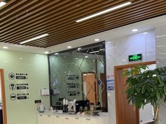 -茂菊口腔连锁(浦东南路店)