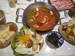 -王奋斗贵州酸汤牛肉火锅