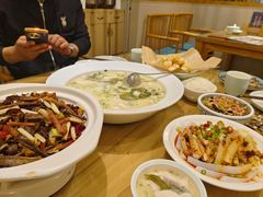 -严记小天府酸菜鱼(西四路店)