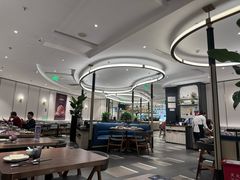 -港丽餐厅(正大店)