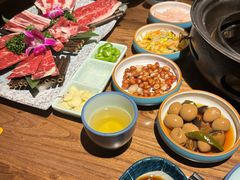 -明洞阿姨·韩式酱蟹烤肉·创意料理(三元桥店)