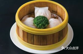 Caiyue Xuan Shrimp Dumplings