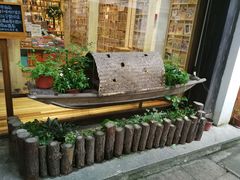 -猫的天空之城概念书店(杭州南宋御街店)