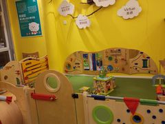 -乐融婴幼儿成长中心(四季青校区)