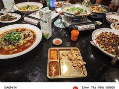 -川流不息·地道川菜·小龙虾(新松江路店)