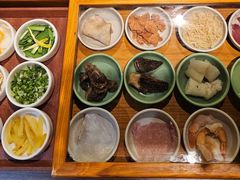 -良米山·云南野生菌过桥米线(上海首店)