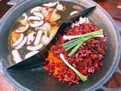 -四小区火锅·巷子里的重庆火锅(花照壁店)
