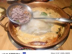 -洱火云南酸菜牛肉火锅(石景山当代商城店)