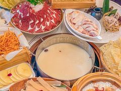 -洪氏嗨捞·猪肚鸡火锅(阳光天地店)