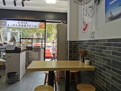 -两勺子一碗口水鸡拌面