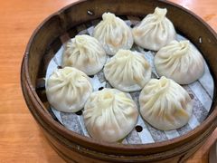 -莱莱小笼·乔艾