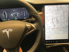 -TESLA 特斯拉(上海太古汇体验店)