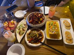 -隔壁老王·家常云南菜(花巷店)