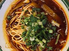 -拈签一笑黄牛肉辣卤串串