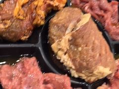 -啊美丽炭火烤肉(滑翔一店)