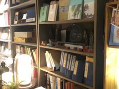 -邊城書店