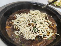 -日新铁锅焖面(坝上店)