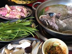 -老石黑山羊毛驴肉火锅(金凯广场店)