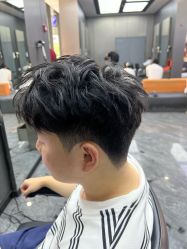 -米可造型烫发染发