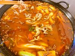 泡椒水煮蛙-鸿顺老铁锅美蛙鱼府(解放碑店)