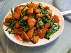 韭菜虾皮炒饽饽-天津乾毓德饭庄·清真传统炒菜·海鲜烧烤(咸阳路店)