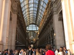 -文艺复兴百货(米兰大教堂广场店)