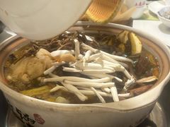 -土连锅·现熬养生汤锅(梁家巷店)