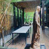成都有家教堂里的咖啡店