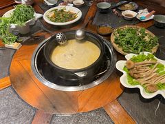 -大匠工房古船木艺术餐厅·猪肚鸡专门店(长白仙岛店)