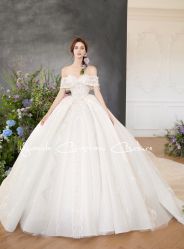 -Renee芮亦婚纱(原丽莎)