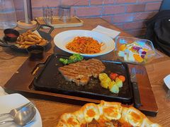 -必胜客(安盛金马店)