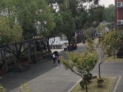 -上海市松江区九里亭外国语实验学校