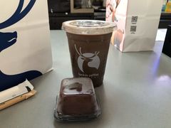 -瑞幸咖啡(万科红立方大厦店)