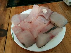 鱼肉-苗伯妈酸汤火锅