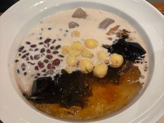 -RUXU入续糖水铺与包(卓悦中心店)