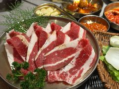 -草家酱蟹炭火烤肉店(珲春南路一店)