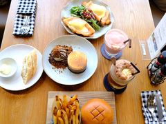 餐前黄油面包-ROAST coffee & eatery