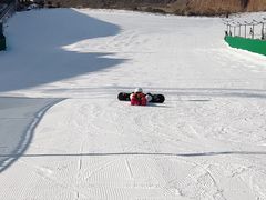 -采薇庄园四季滑雪场